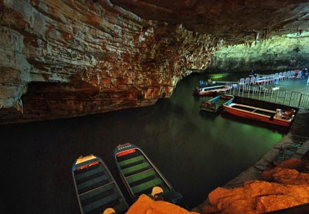 長沙出發(fā)到黃龍洞、張家界國家森林公園三日游